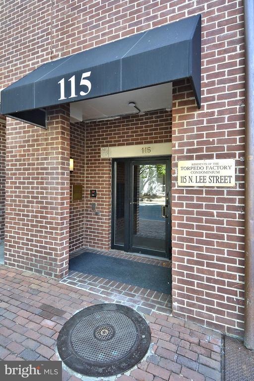 Building Photo - 115 N Lee St