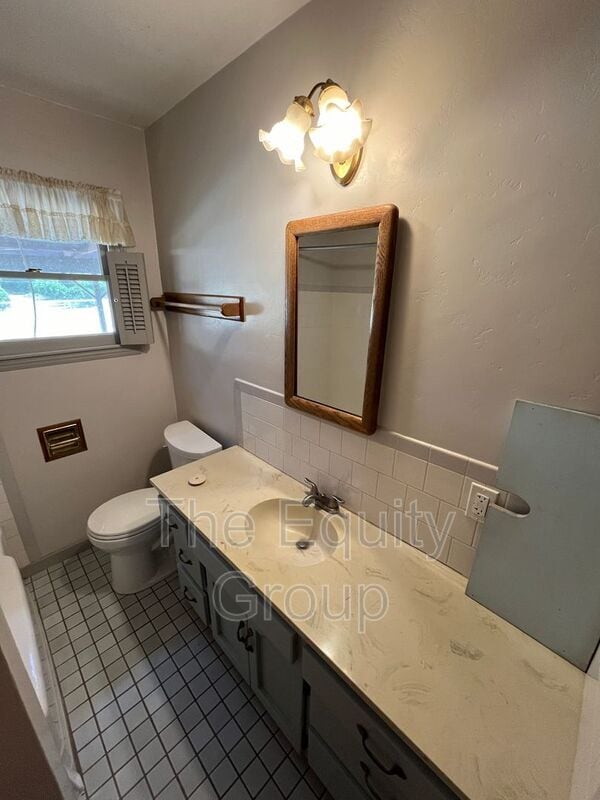 Building Photo - 228 W Teapot Dome Ave