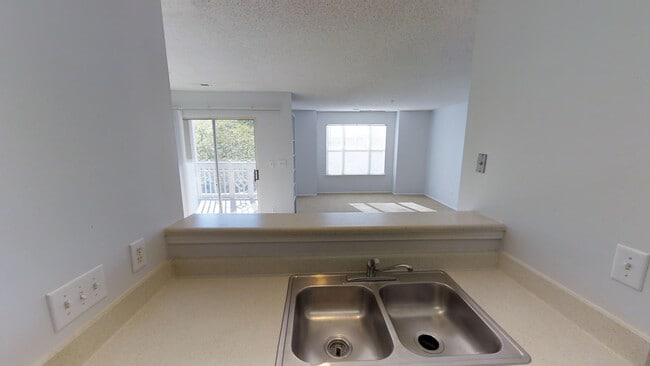 Kitchen - Camara Estates
