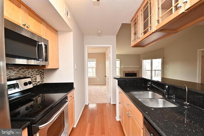 Building Photo - 3315 Wyndham Cir