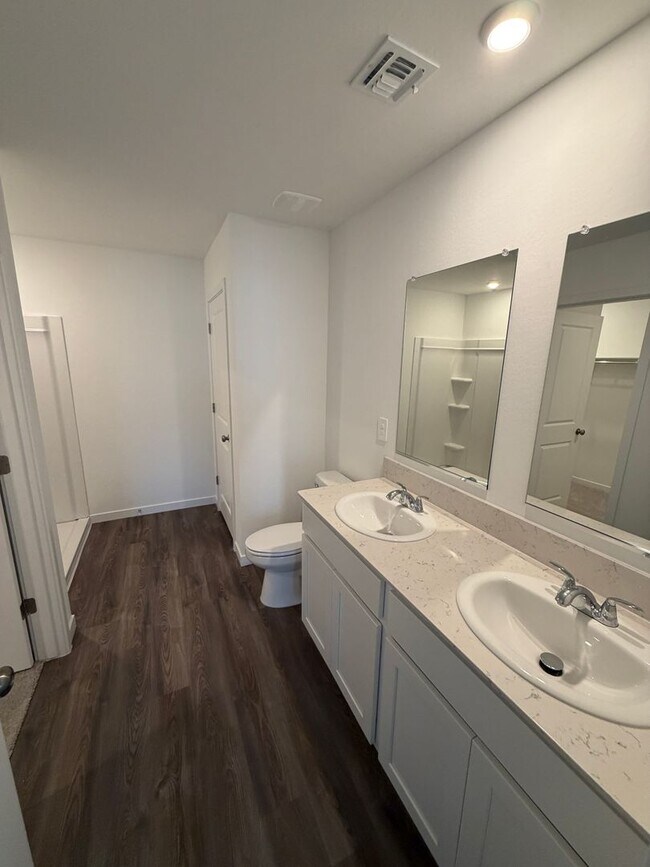 Building Photo - 202 Pleasant Pk Dr