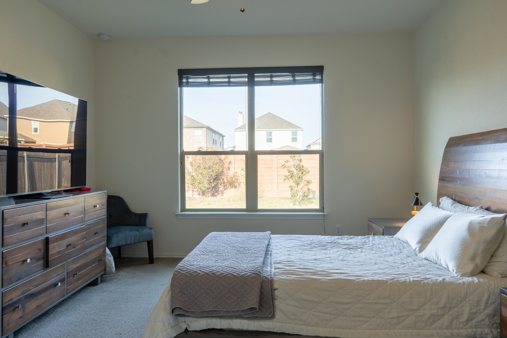 Building Photo - 14101 James Garfield St