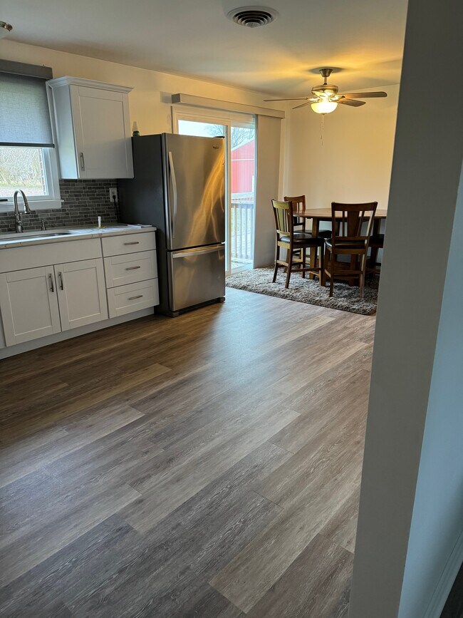 Building Photo - 12445 Dixie Dr