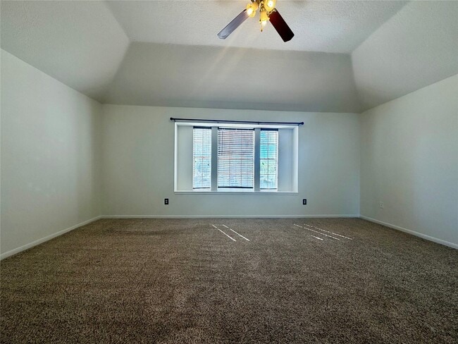 Building Photo - 16907 Dusty Mill Dr W