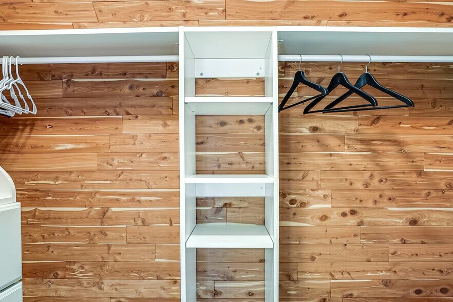 Building Photo - 23914 33rd Dr SE