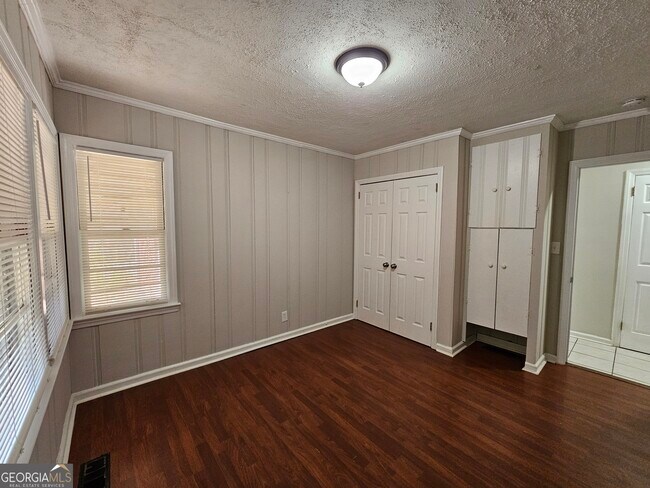 Building Photo - 2654 Plantation Dr