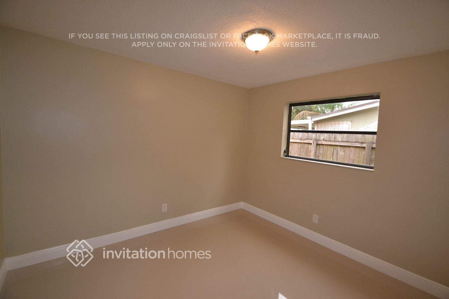 Building Photo - 4015 W Park Rd