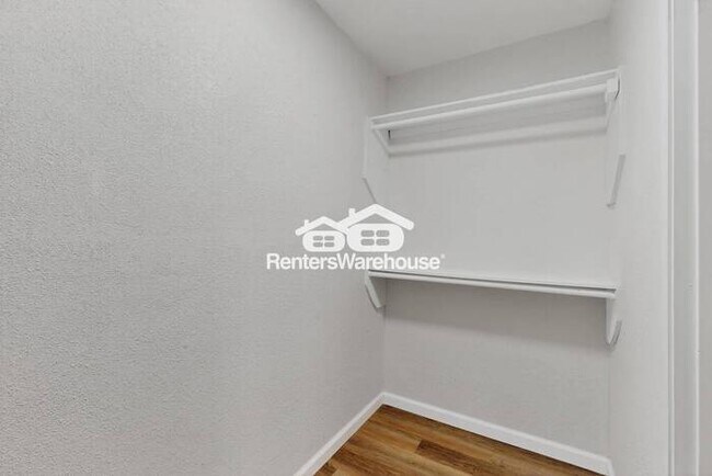 Building Photo - READY FOR MOVE-IN, 3-BEDROOM, 2-BATH HOME ...
