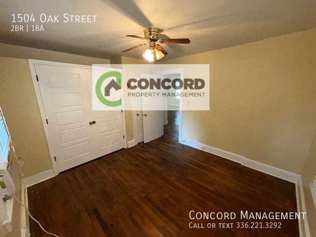 Building Photo - 1504 Oak St