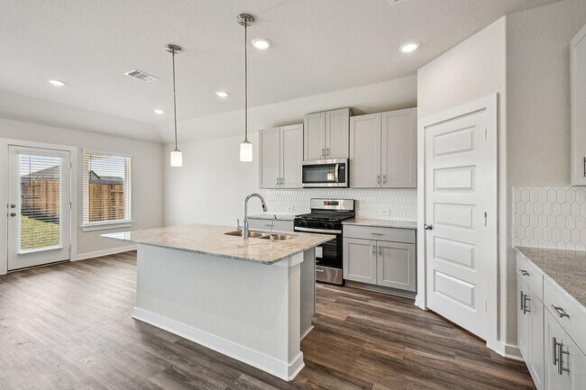 Building Photo - 6442 Sugarcane Ln