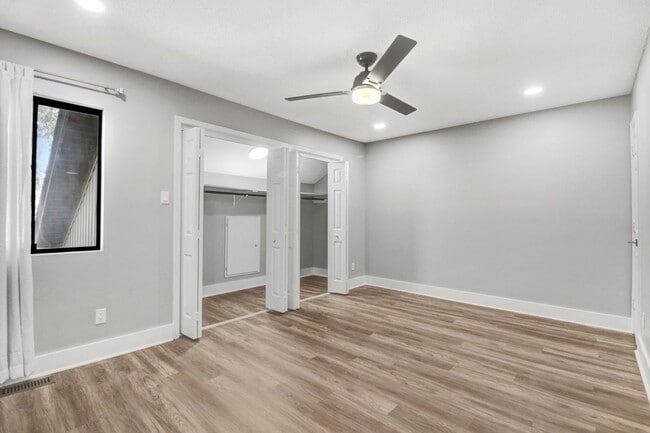 Building Photo - RENOVATED 2 BR | 2 BA Townhome in Goldsboro *less than 2 miles from SJAFB*