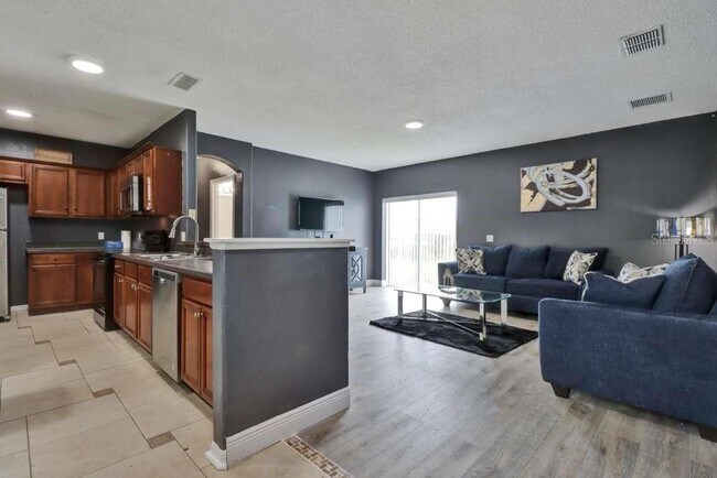 Building Photo - 820 Grantham Dr