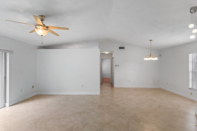 Building Photo - 13945 Langley Pl