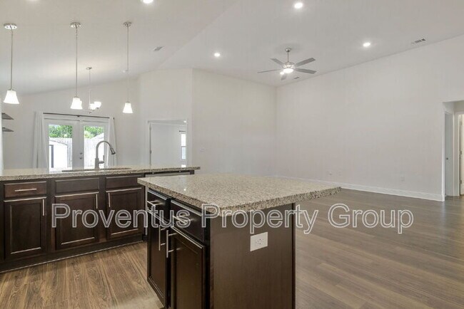 Building Photo - 2419 Privet Berry Dr