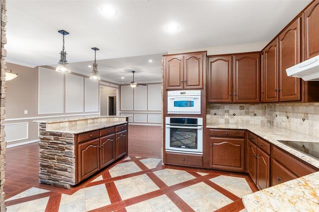 Building Photo - 1106 Tahlequah Trail