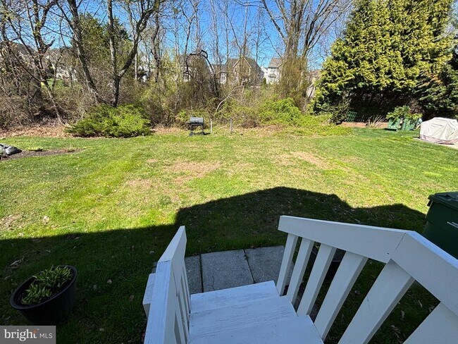 Building Photo - 237 Westbrook Dr