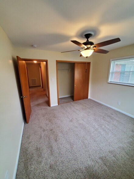 Building Photo - 4913 Mandalay Rd