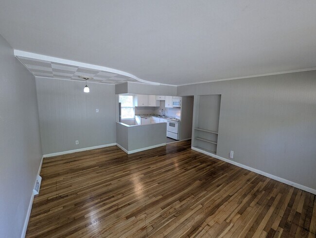 Building Photo - Lawnview Vista