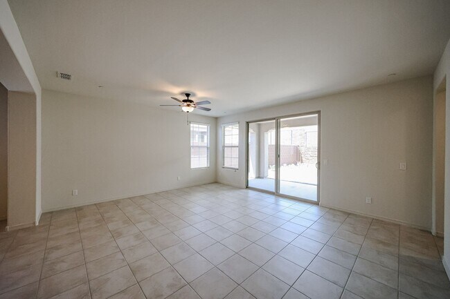 Building Photo - 4 Bedroom + Den in Foothills at Northpointe
