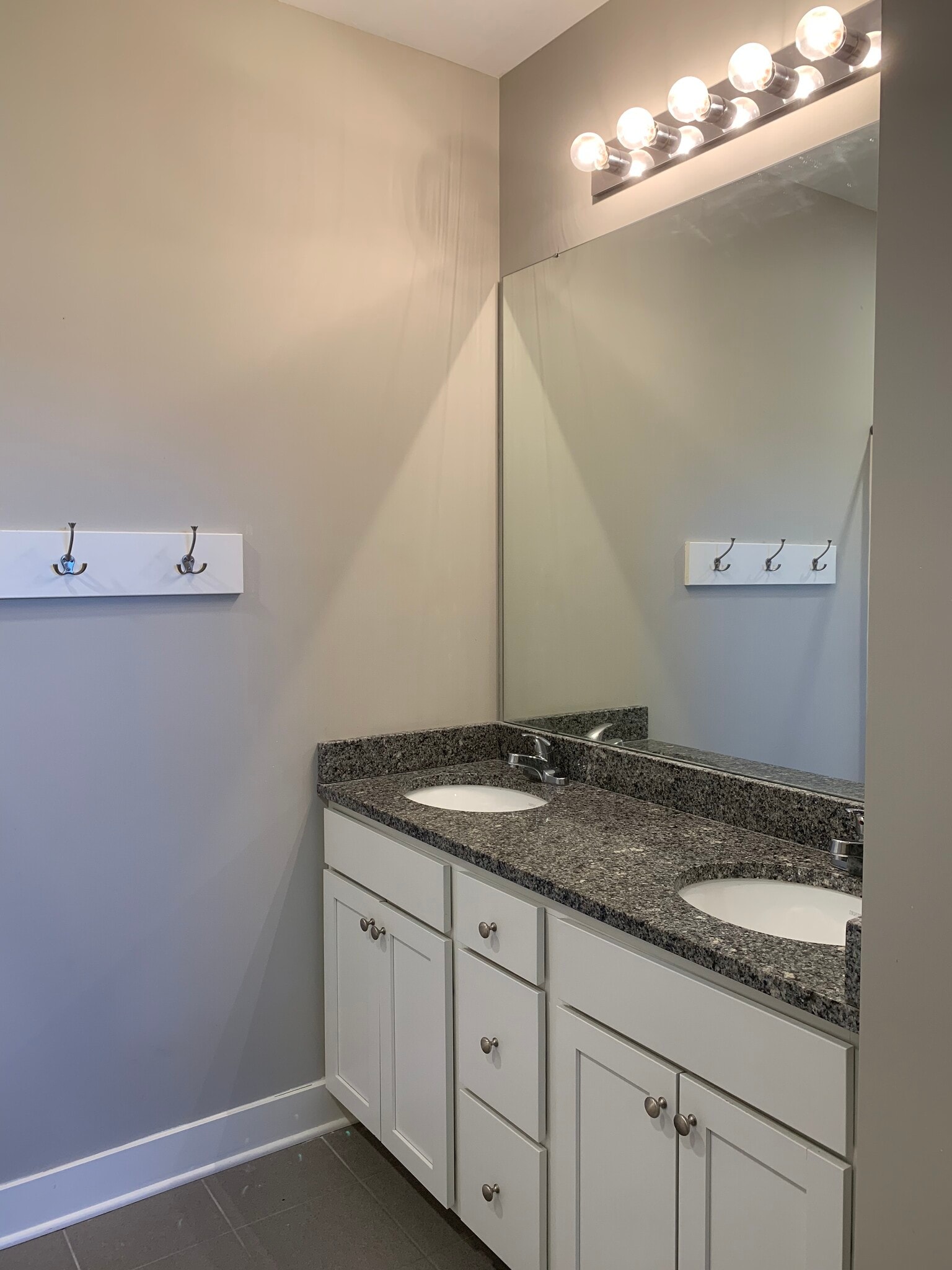 Bathroom - 142 Straight Ave SW