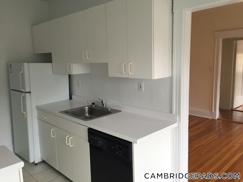 Building Photo - 18 Chauncy St