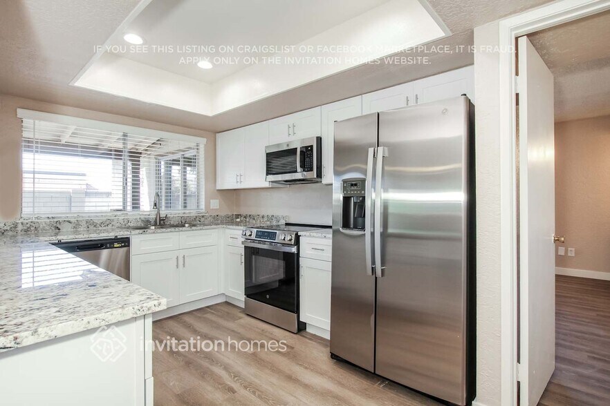 Building Photo - 8838 N 46th Dr