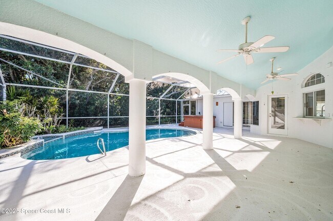 Building Photo - 174 Martesia Way