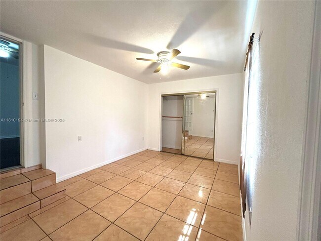 Building Photo - 6211 NW 37th Terrace