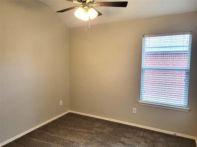 Building Photo - 725 Sequoia Dr