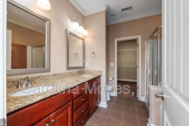 Building Photo - 213 Bell Heather Ln