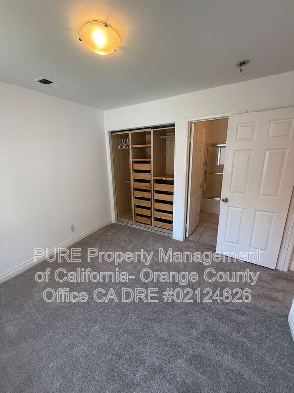 Building Photo - 11 Ryley Ct