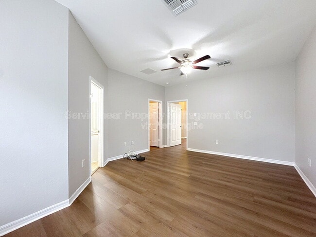 Building Photo - 10841 Dragonwood Dr
