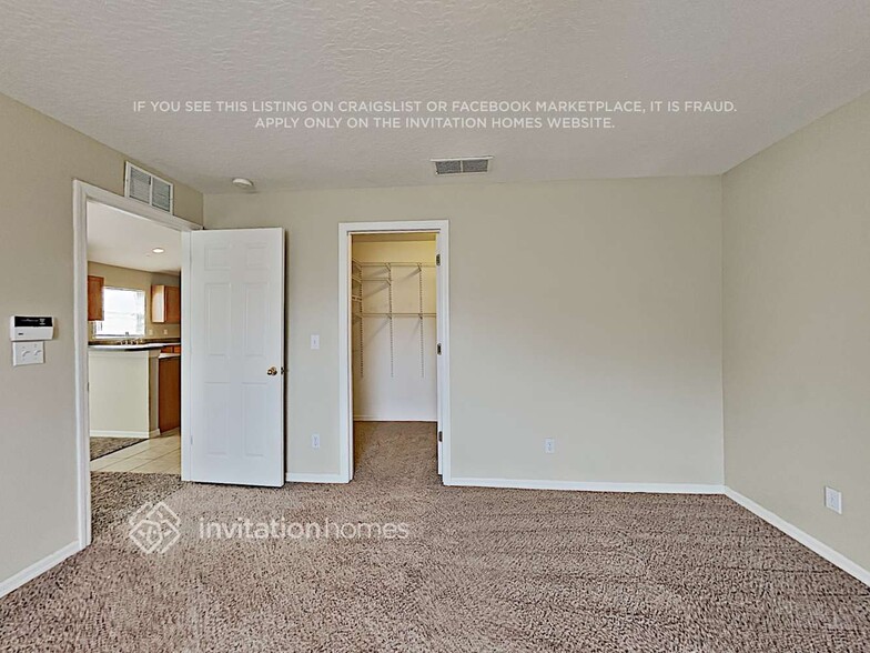 Building Photo - 1040 Lake Charles Dr