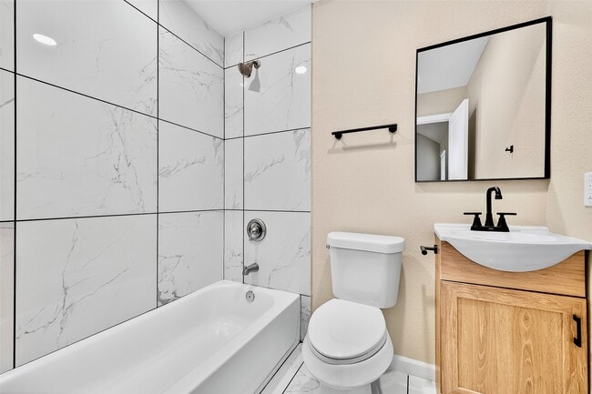 Building Photo - 3515 Big Hickory Ct