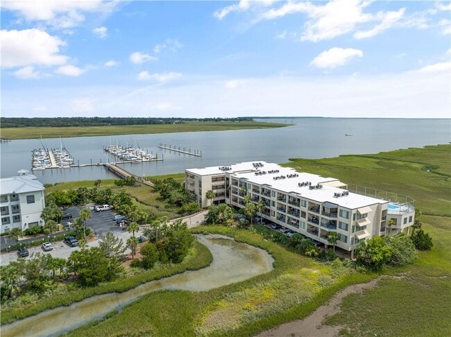 Primary Photo - 1 Marina Dr