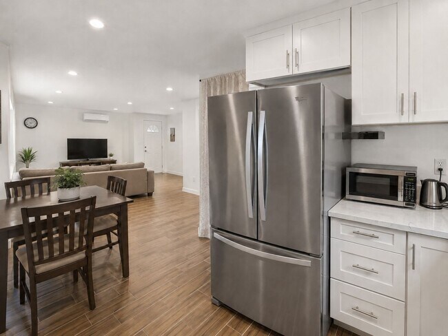 Building Photo - NEW UNIT! Be the First to Live in This Brand-New Fully Furnished ADU