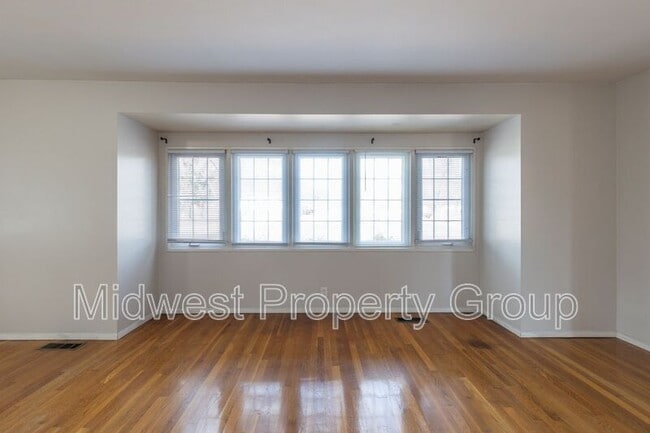 Building Photo - 3110 N Waterford Dr