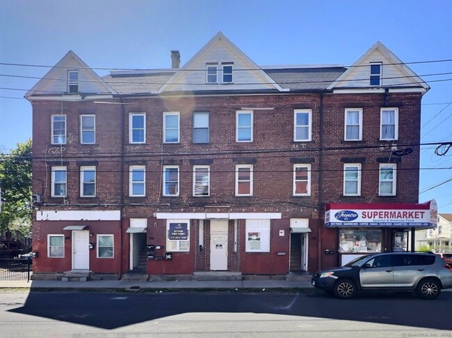 Building Photo - 340 Palisade Ave