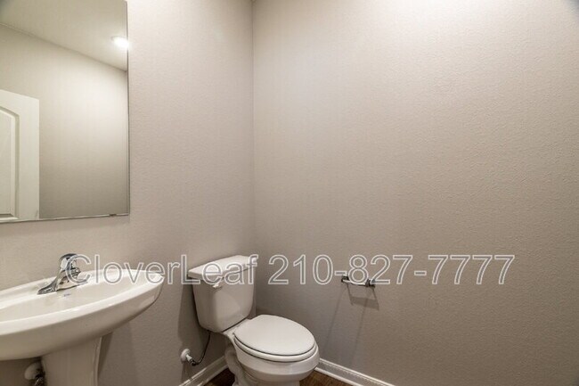 Building Photo - 9223 Foxing Blf