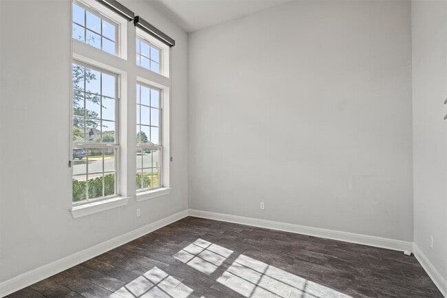 Building Photo - 2700 Mazaro Way