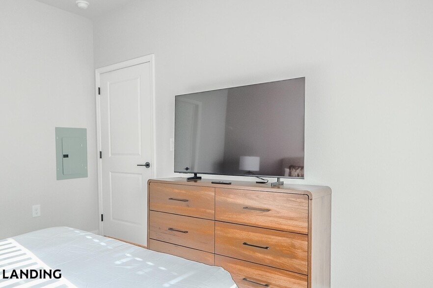 Building Photo - 1650 Harris Hill Rd