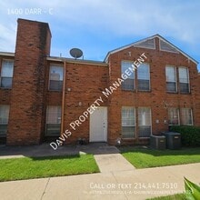 Building Photo - 1400 DARR-C
