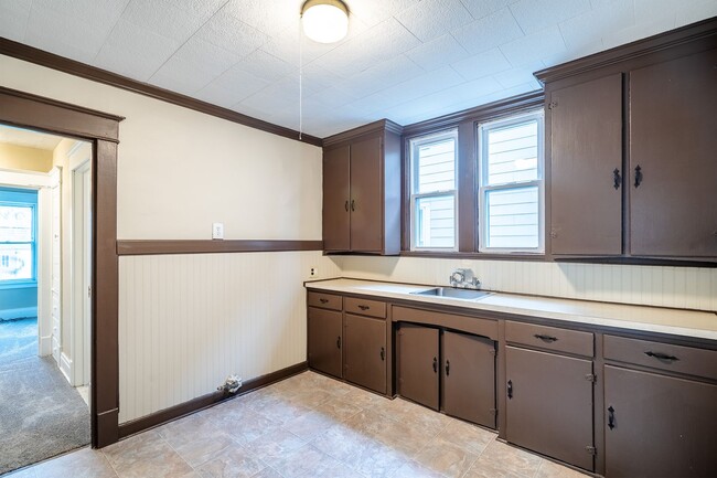 Building Photo - 223 Virgil Ave