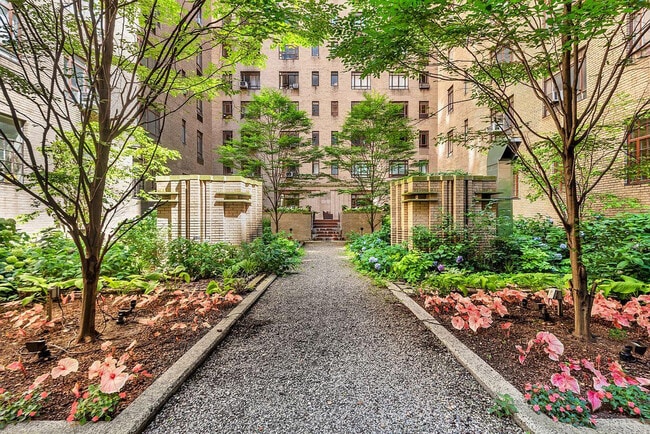 Building Photo - 25 Central Prk W