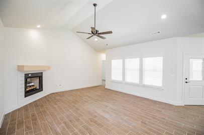 Building Photo - 937 Cook St