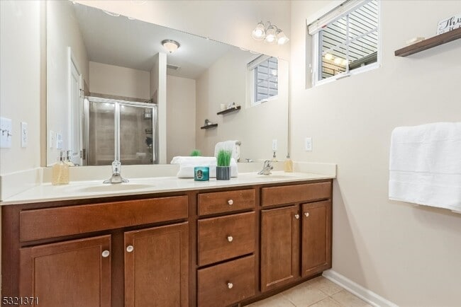 Building Photo - 209 Birch Ct