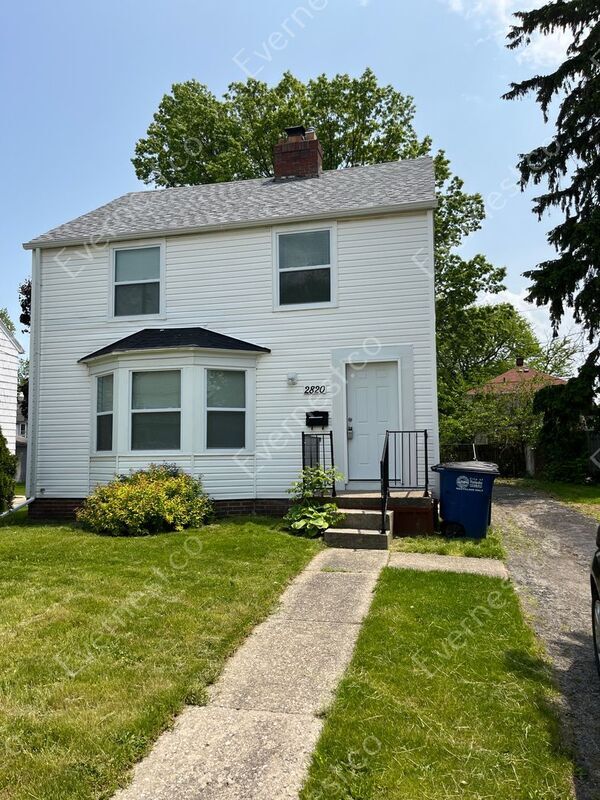 Primary Photo - 2820 Winsted Dr