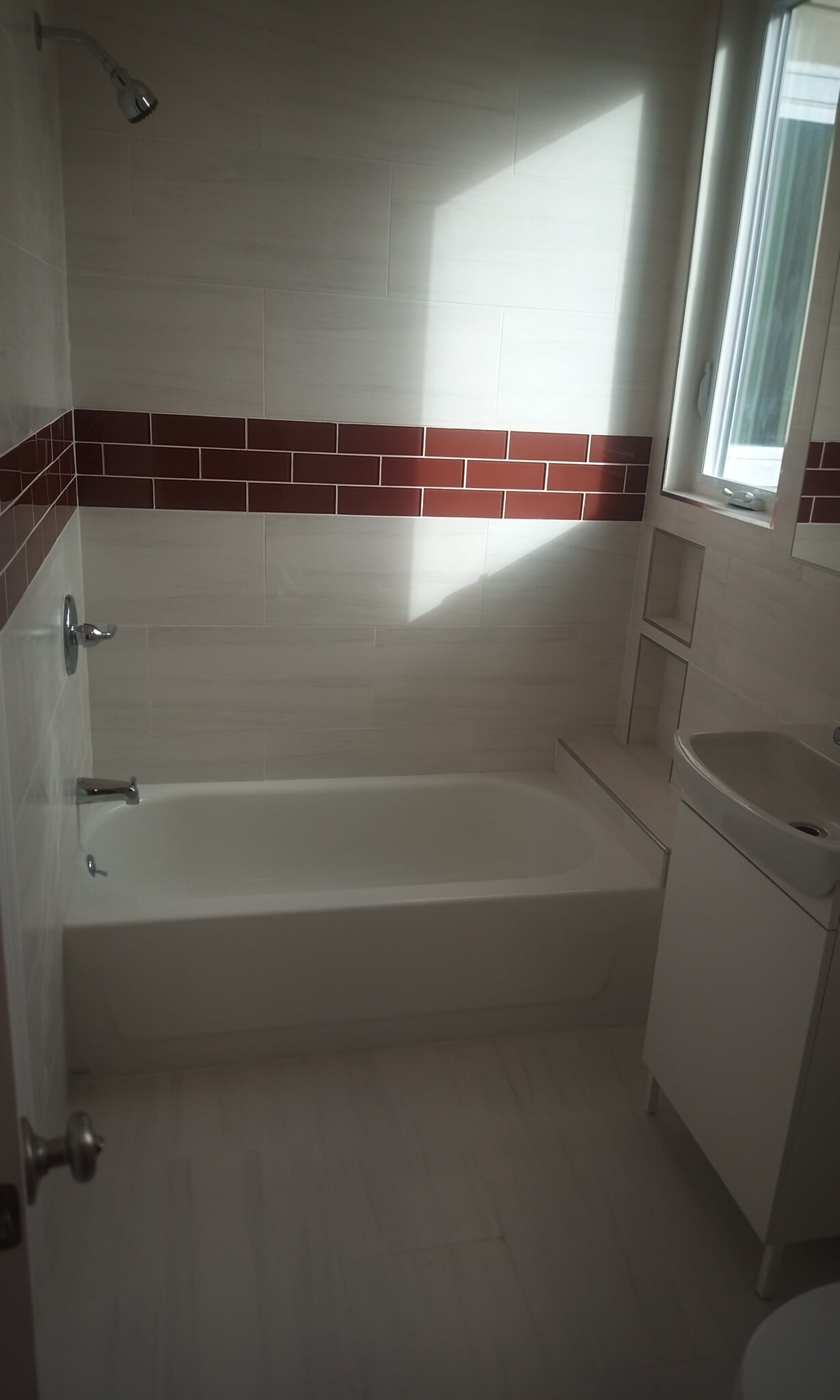 Bath 1A - 516 Natoma St