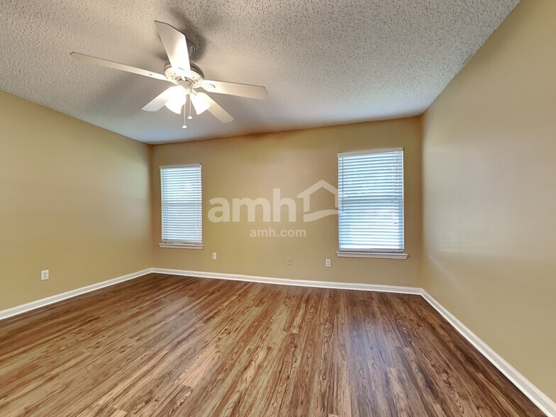 Building Photo - 7295 US Open Blvd