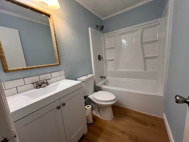 Building Photo - 4812 Bentwood Dr